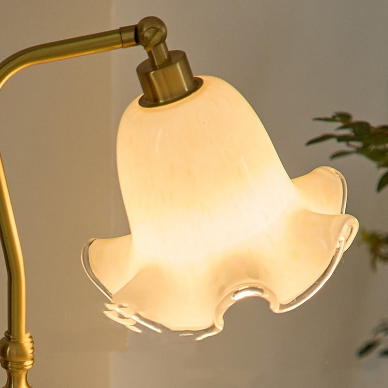 Personality Affordable Luxury Flower Middle Ancient Living Room Bedroom Bedside Study Eye Protection Reading Lamps